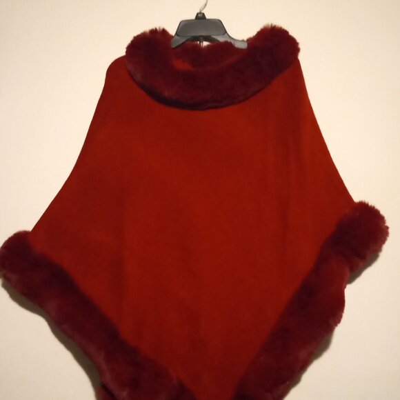 Women's Burgundy Cape - Picture 2 of 2